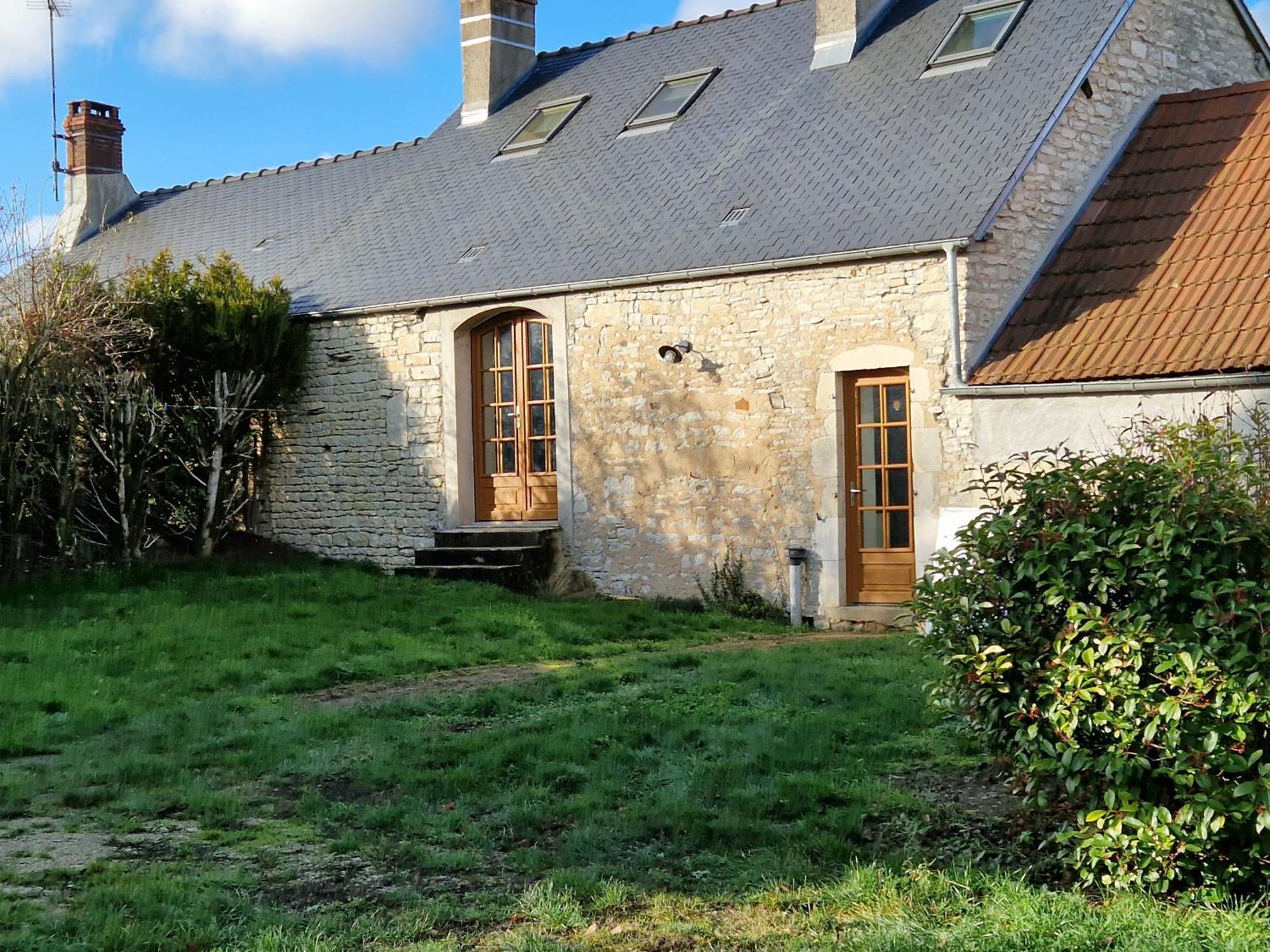 Gite Les Frenes Avec Pre Dans Joli Hameau Vermenton Экстерьер фото